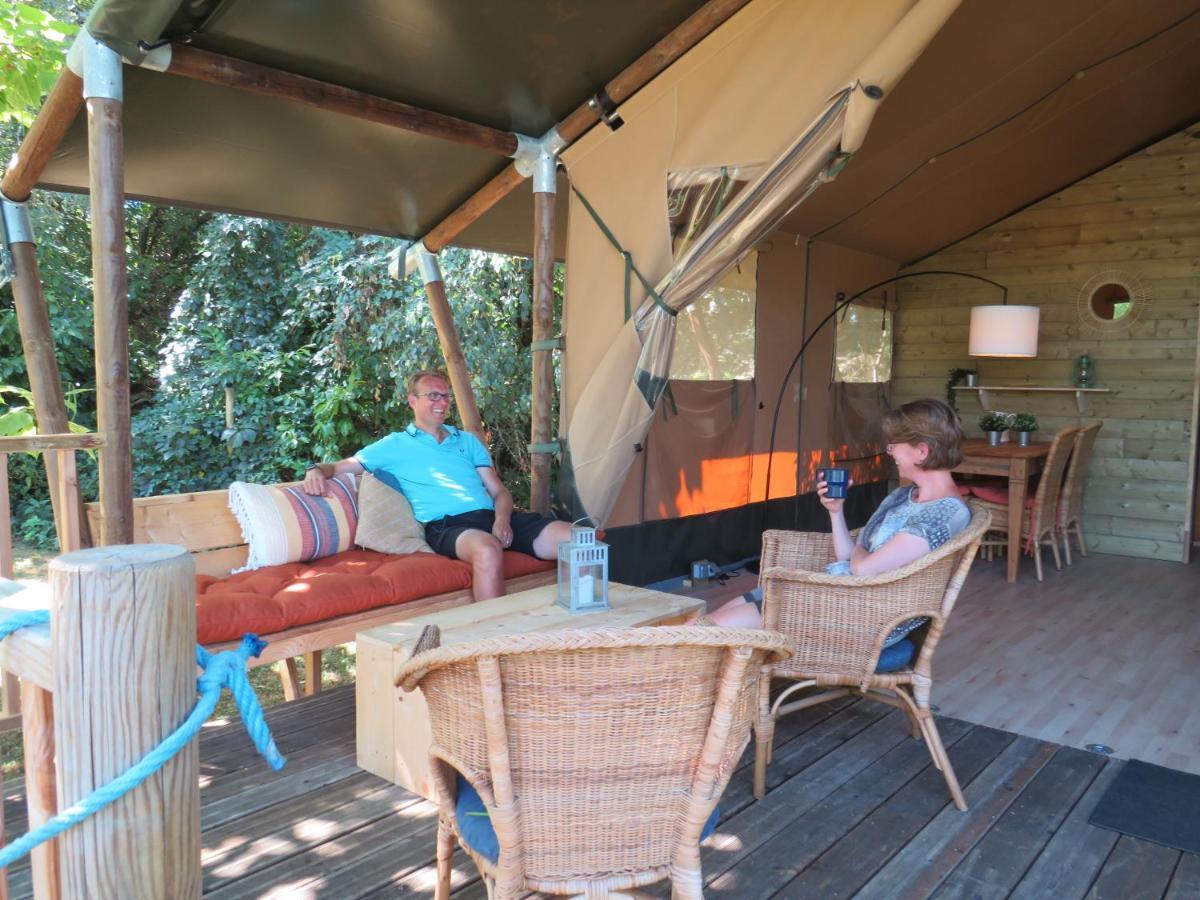 Domaine Audubert Guest House แซ็ง-ต็องโตแน็ง ภายนอก รูปภาพ