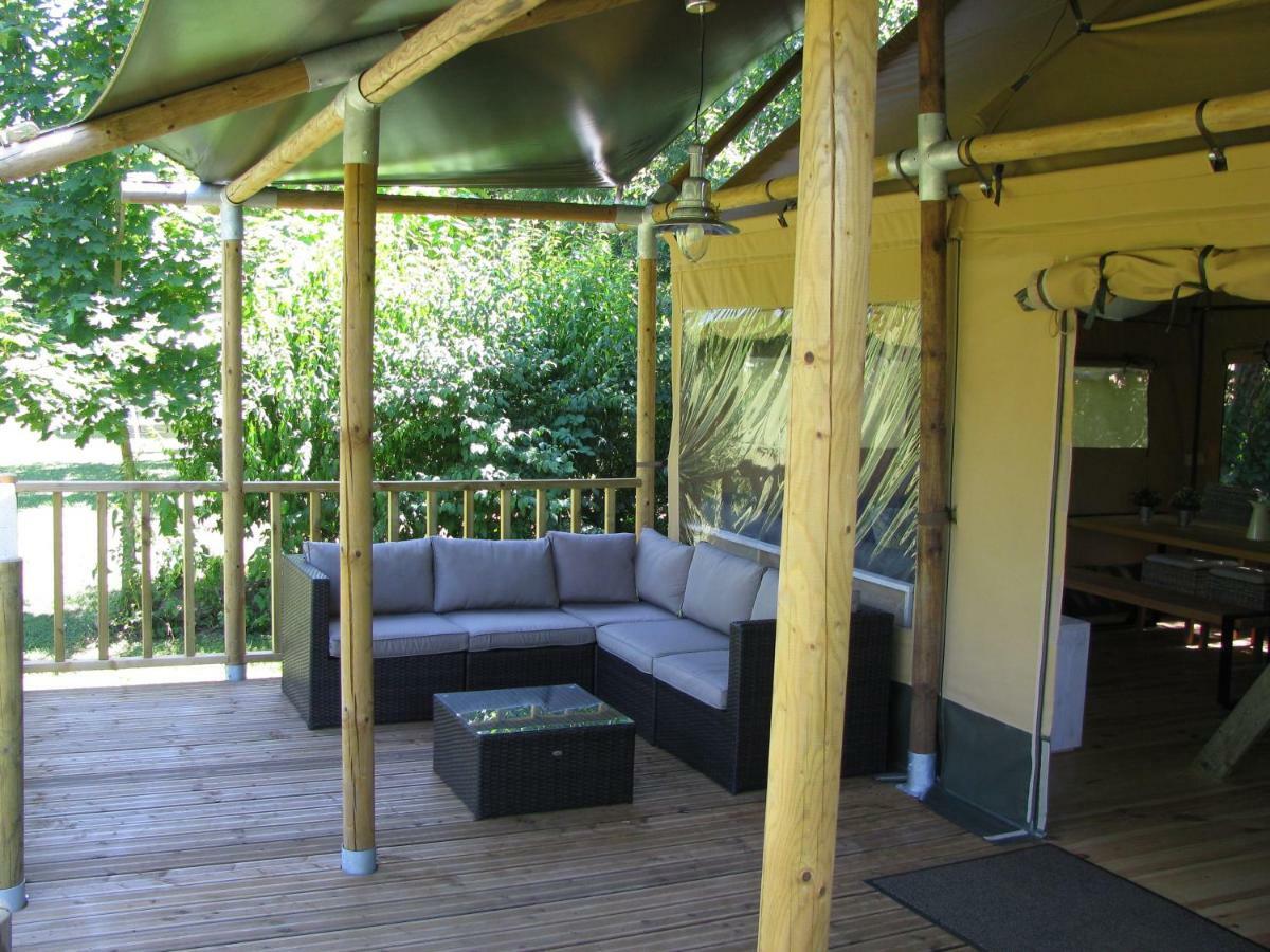 Domaine Audubert Guest House แซ็ง-ต็องโตแน็ง ภายนอก รูปภาพ